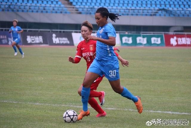 美方飞行员困惑：为何总是遭遇中国歼-11而非歼-20？